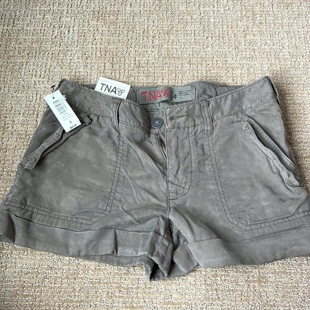 Brand new Slouchy hunter green TNA shorts